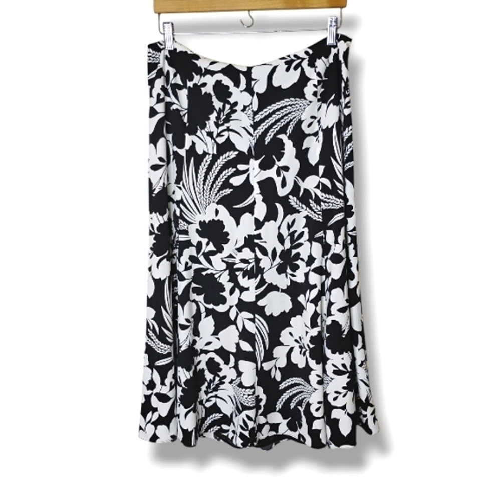 Josephine Chaus Black & White Floral Chiffon Skirt